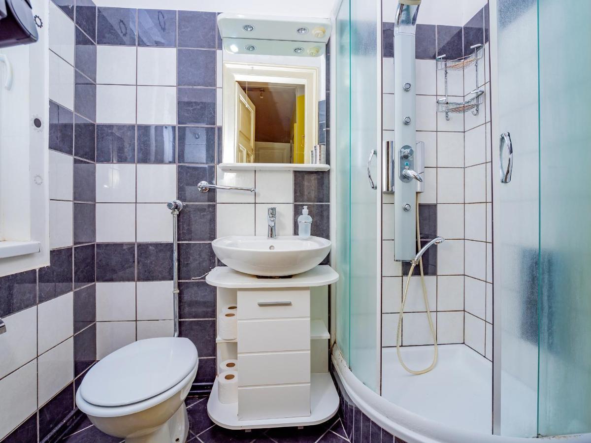 Grand Apartment In Strict Center Of Fiume Kültér fotó