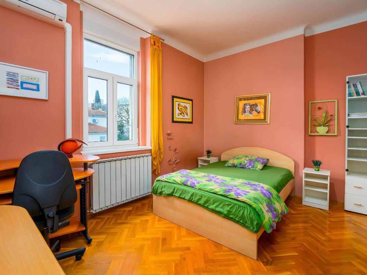 Grand Apartment In Strict Center Of Fiume Kültér fotó
